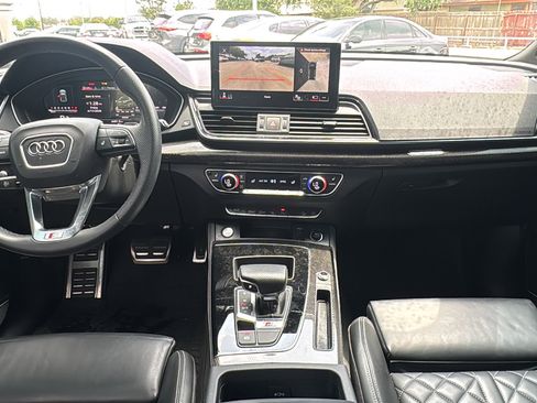 Used 2024 Audi SQ5 Prestige image 17
