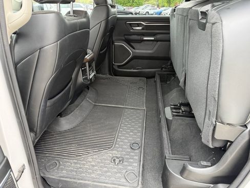 Used 2022 RAM 1500 Laramie AWD/4WD image 16