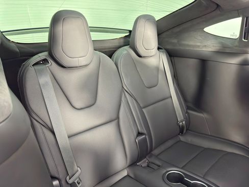 Used 2022 Tesla Model X image 41