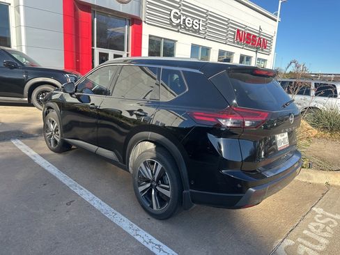 Certified 2025 Nissan Rogue SL w/ SL Premium Package image 4