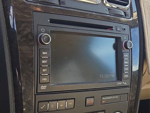 Used 2011 GMC Acadia Denali image 27