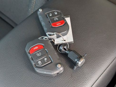 Used 2026 Jeep Wrangler Unlimited Sport AWD/4WD image 17