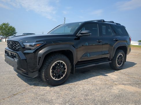 Used 2025 Toyota 4Runner TRD Off-Road Premium AWD/4WD image 6