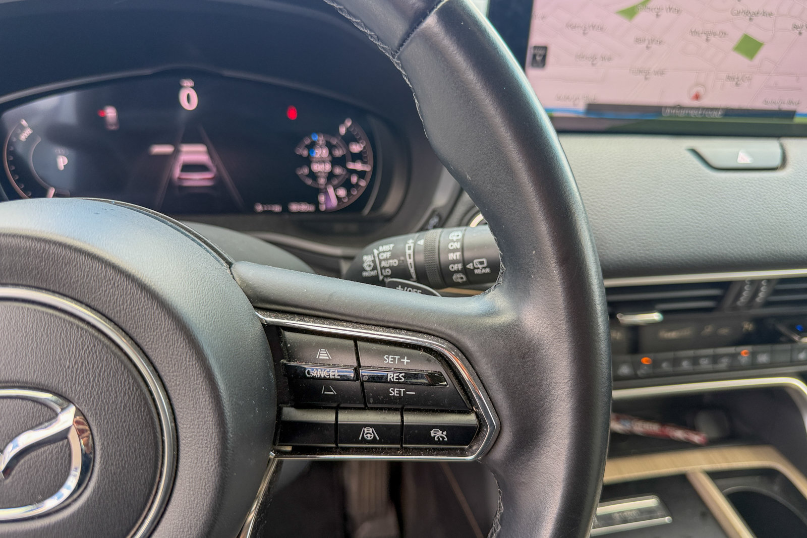 Certified 2025 MAZDA CX-70 Plug-In Hybrid w/ Premium Pkg AWD/4WD image 17