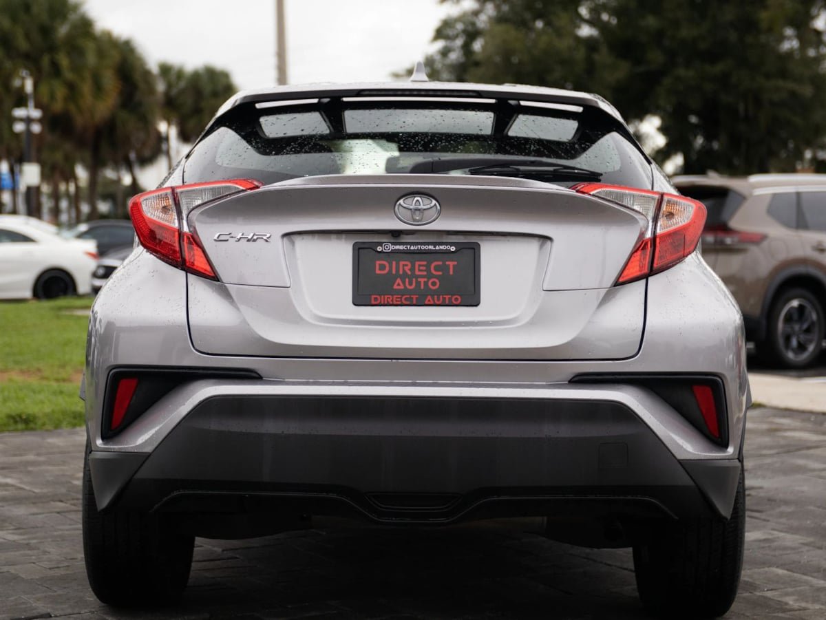 Used 2019 Toyota C-HR LE FWD image 11