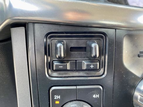 Used 2022 Ford F150 Lariat AWD/4WD image 11