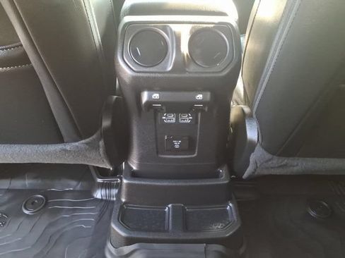 Used 2023 Jeep Wrangler Unlimited Sahara AWD/4WD image 26