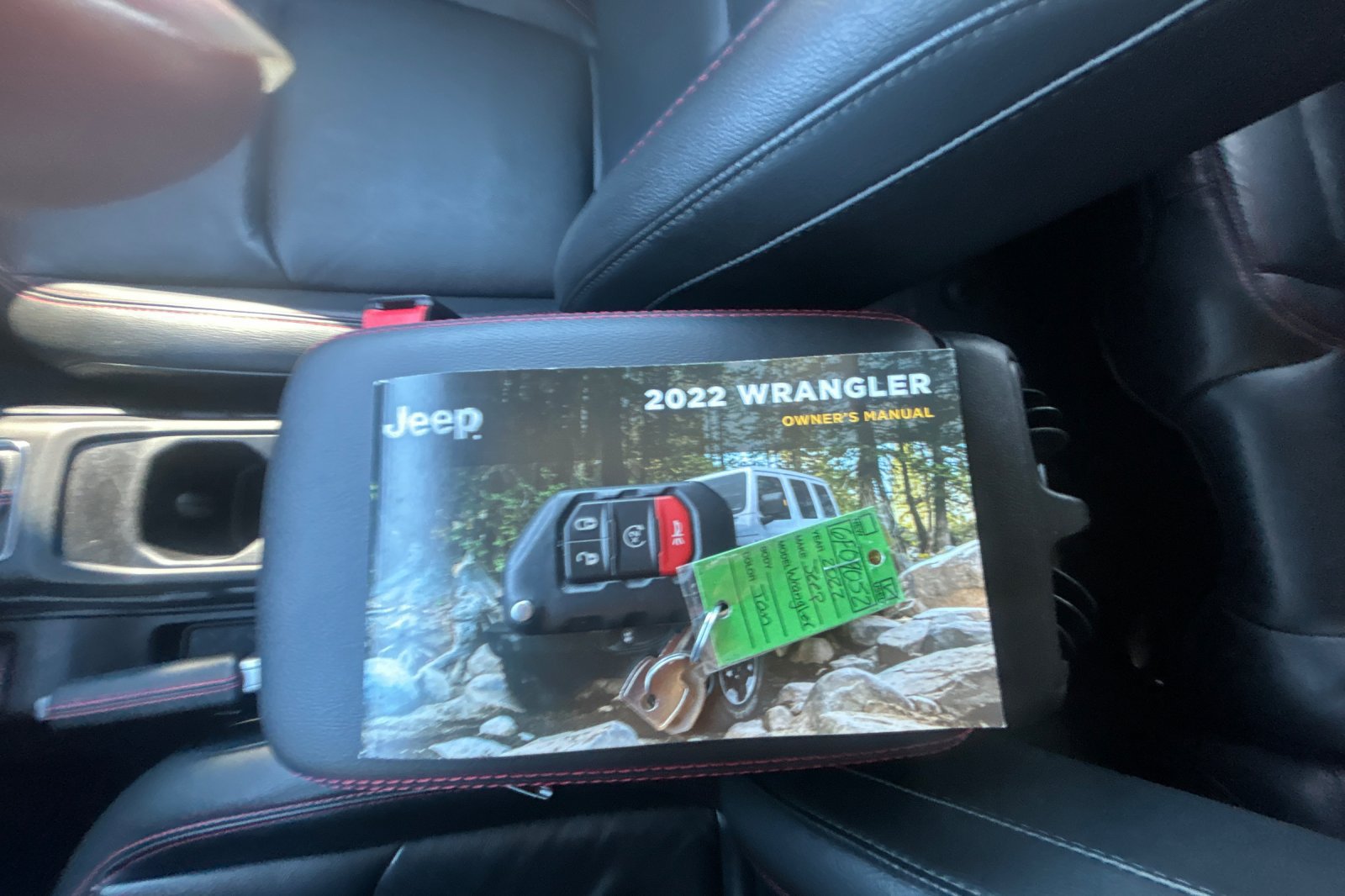 Used 2022 Jeep Wrangler Unlimited Rubicon w/ Steel Bumper Group AWD/4WD image 28