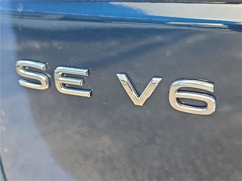 Used 2022 Volkswagen Atlas SE w/ Black Wheel Package image 5