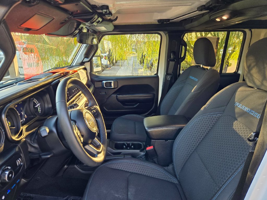 Used 2024 Jeep Wrangler Unlimited Rubicon 4xe AWD/4WD image 31