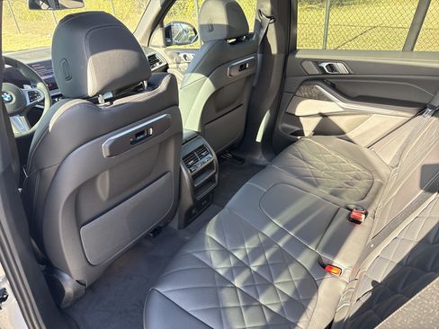 Used 2026 BMW X5 xDrive40i w/ M Sport Package AWD/4WD image 34