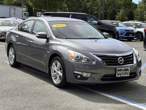 Used 2015 Nissan Altima 2.5 SL w/ Technology Package FWD image 5