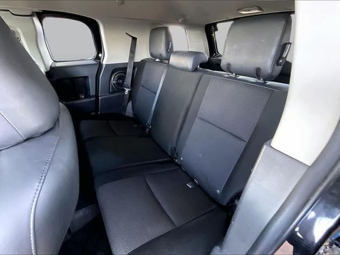 Used 2011 Toyota FJ Cruiser 4WD w/ TRD Sport Pkg image 18
