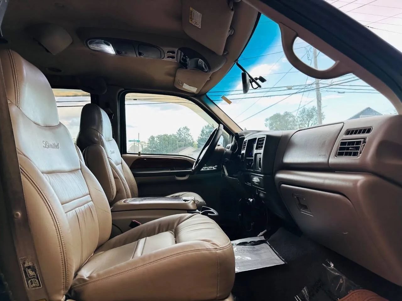 Used 2000 Ford Excursion Limited AWD/4WD image 26