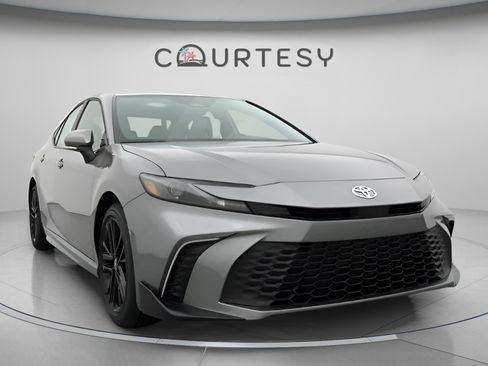 New 2026 Toyota Camry SE FWD image 28