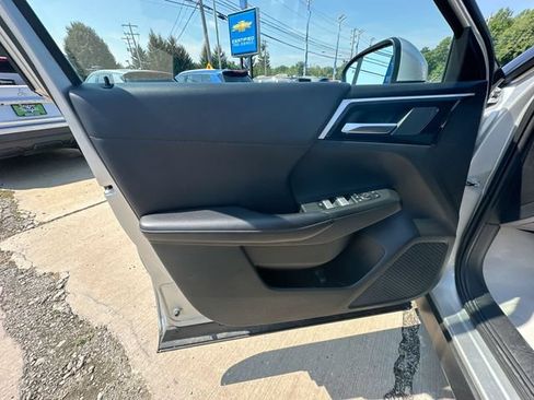 Used 2024 Mitsubishi Outlander SE AWD/4WD image 24