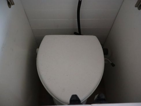 Used 2022 Mercedes-Benz Sprinter 2500 w/ Parking Package image 41