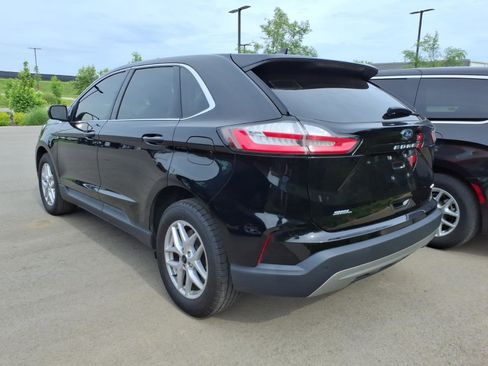 Used 2024 Ford Edge SEL w/ Convenience Package AWD/4WD image 3
