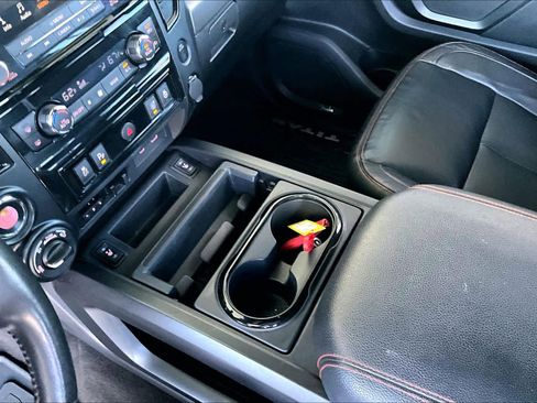 Used 2020 Nissan Titan PRO-4X w/ Pro-4x Convenience Package image 15