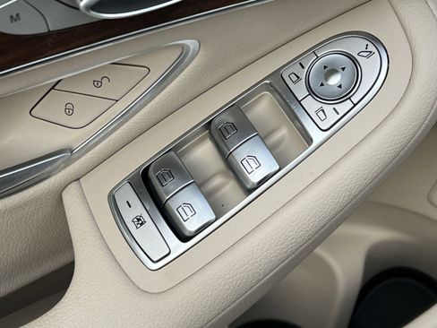 Certified 2022 Mercedes-Benz GLC 300 4MATIC image 13