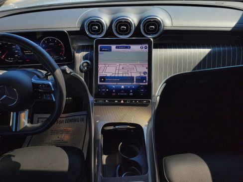 Used 2023 Mercedes-Benz GLC 300 image 13