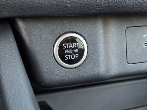 Used 2023 Nissan Rogue SV FWD image 25