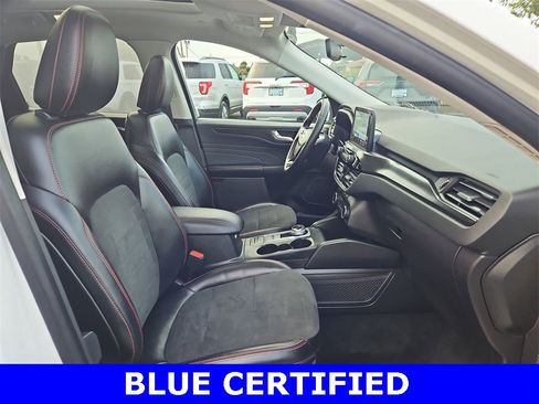 Certified 2022 Ford Escape SEL w/ SEL Stealth AWD Package image 32