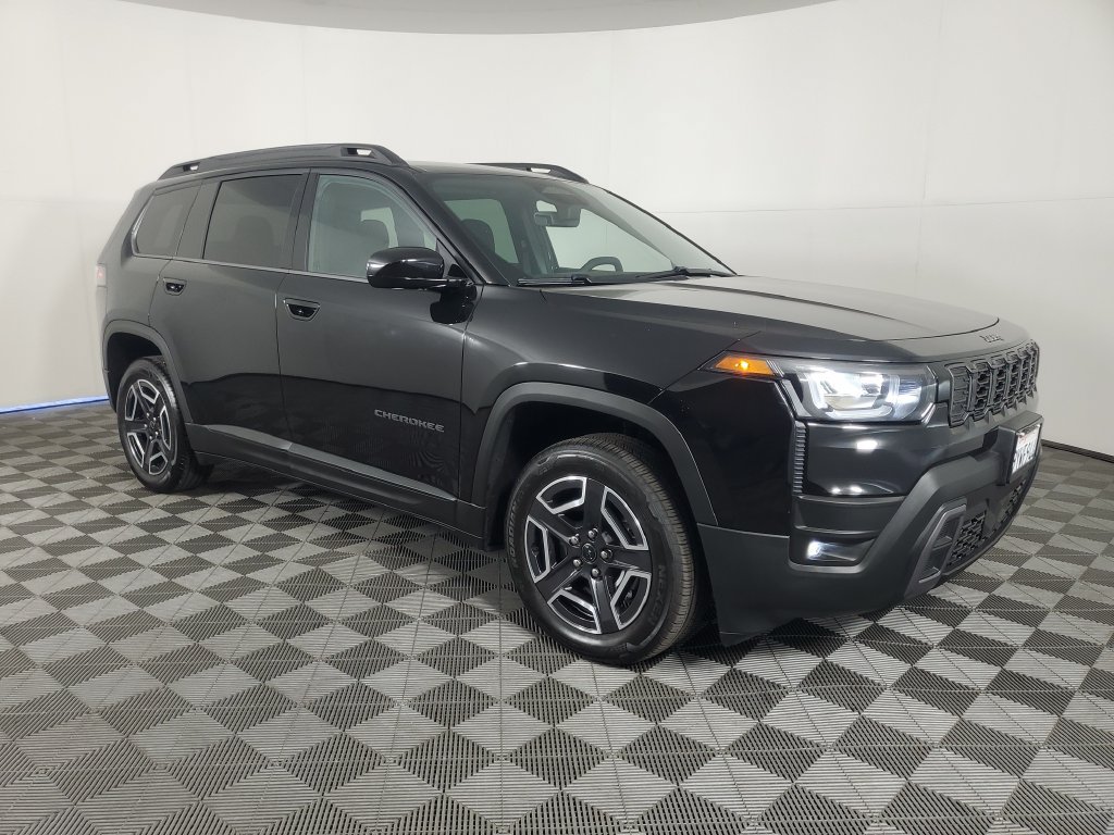 Used 2026 Jeep Cherokee Laredo AWD/4WD image 2