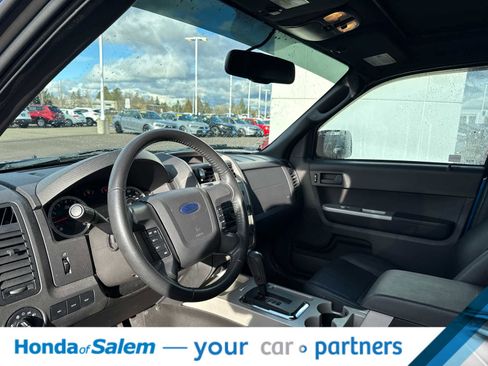 Used 2012 Ford Escape XLT image 2