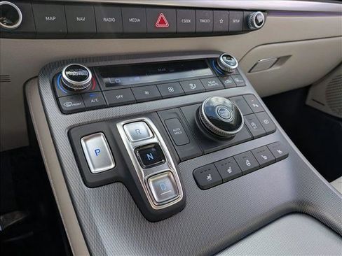 Used 2024 Hyundai Palisade Limited image 11