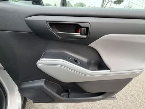 Used 2023 Toyota Highlander LE w/ Protection Package #3 (TMS) FWD image 21