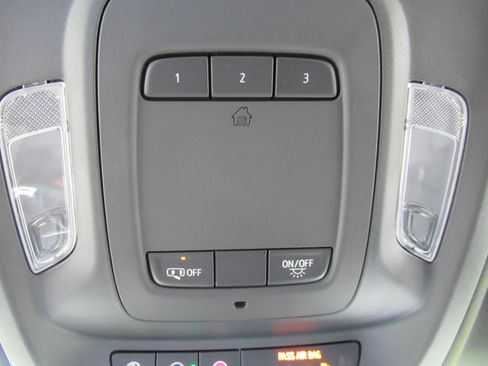 Certified 2025 Cadillac CT5 V w/ Technology Package AWD/4WD image 32
