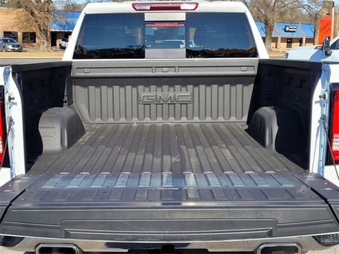 Used 2024 GMC Sierra 1500 SLT image 9