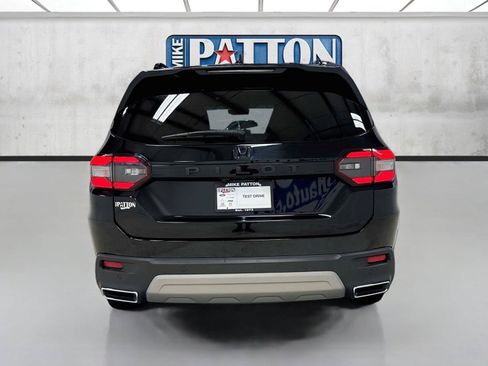 Used 2024 Honda Pilot Elite image 6