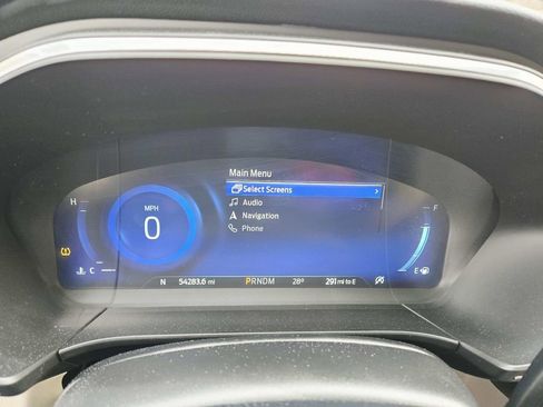 Used 2020 Ford Escape Titanium image 22