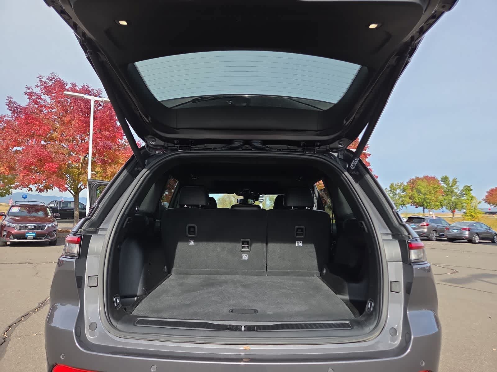 Used 2024 Jeep Grand Cherokee Altitude AWD/4WD image 27