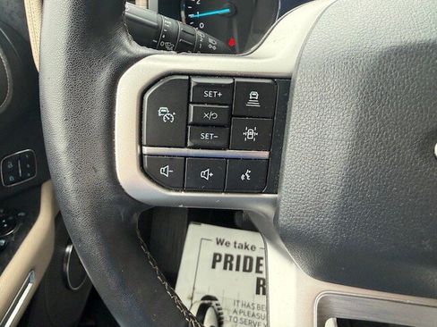 Used 2024 Ford Expedition Limited RWD image 18