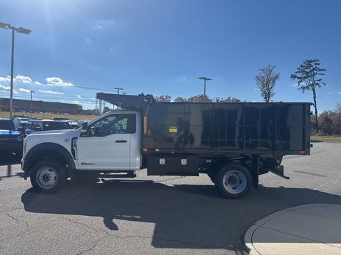 New 2025 Ford F550 4x4 Regular Cab Super Duty image 7