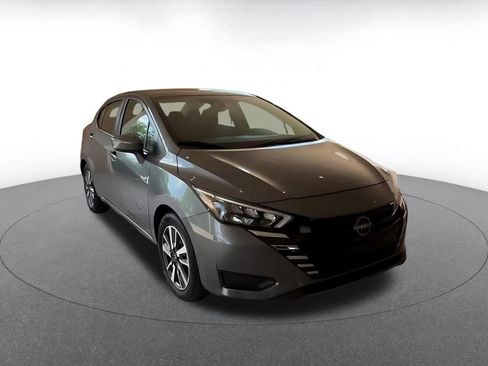 Used 2025 Nissan Versa SV FWD image 3