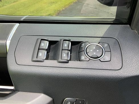 Used 2019 Ford F150 Platinum AWD/4WD image 17