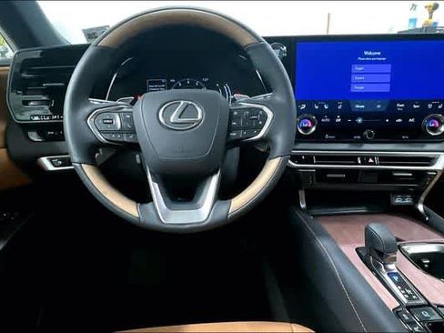 Used 2023 Lexus RX 350 Premium w/ Accessory Package AWD/4WD image 8