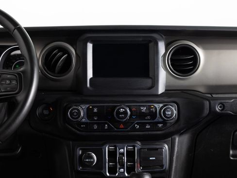 Used 2021 Jeep Gladiator Sport AWD/4WD image 34