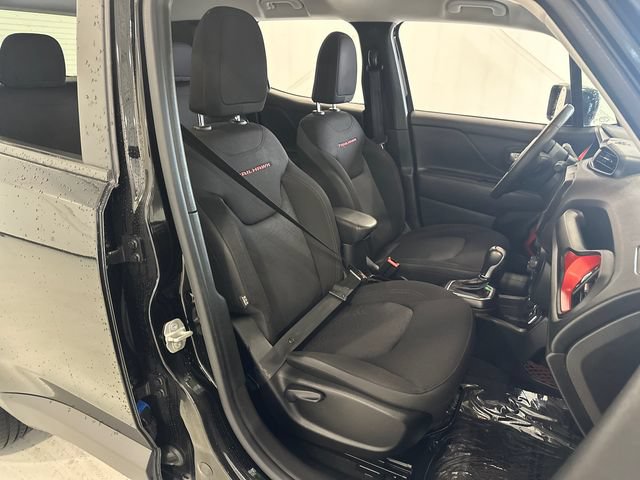 Used 2023 Jeep Renegade Trailhawk AWD/4WD image 31