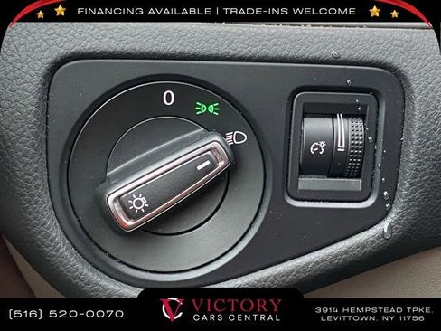 Used 2015 Volkswagen Golf S image 25