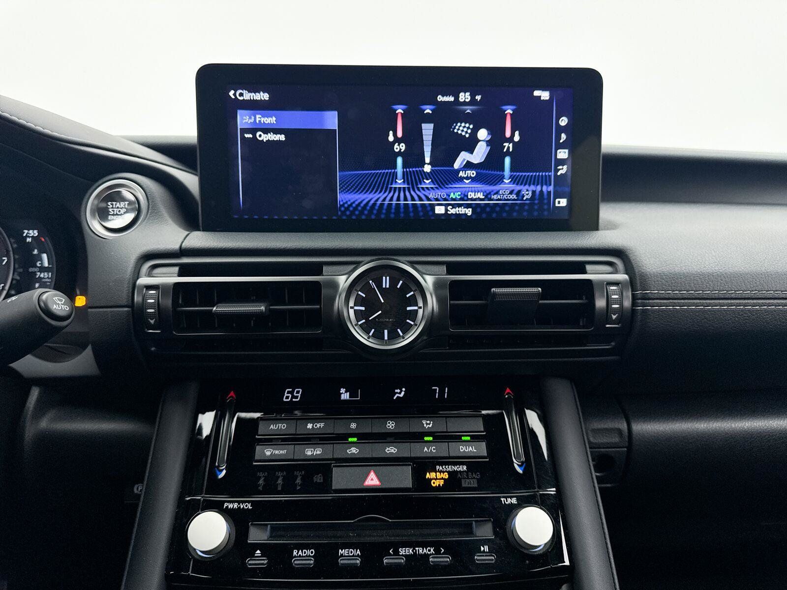 Used 2025 Lexus IS 500 RWD image 27