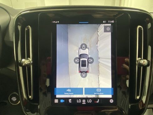 Certified 2024 Volvo XC40 B5 Plus w/ Protection Package Premier image 25