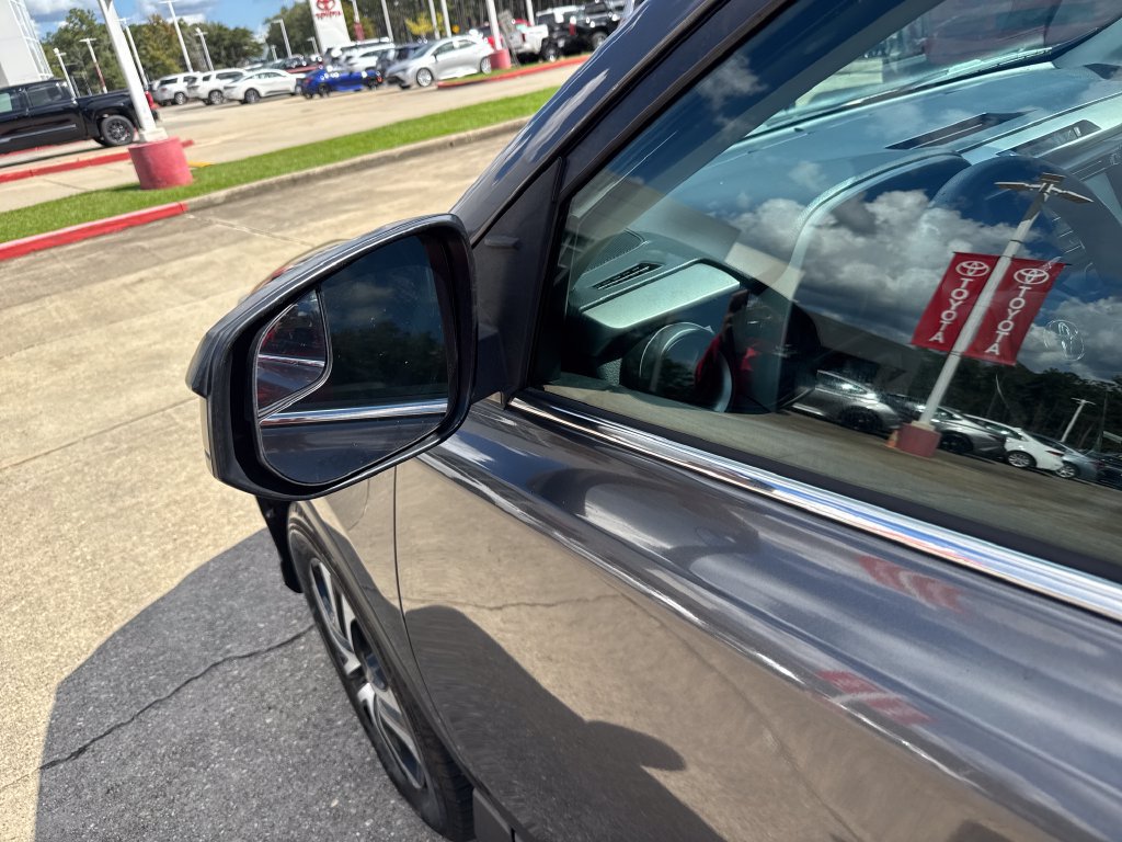 Used 2016 Toyota RAV4 LE FWD image 14