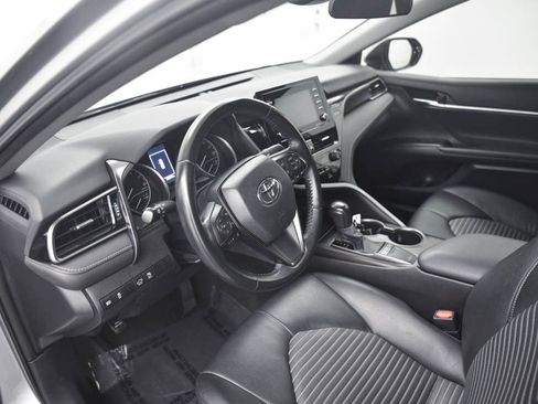 Used 2023 Toyota Camry SE image 16