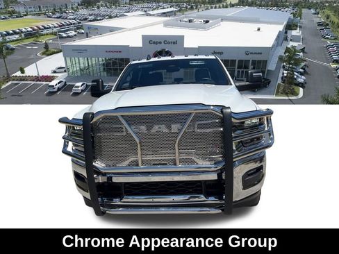 Used 2025 RAM 3500 Tradesman w/ Chrome Appearance Group AWD/4WD image 5