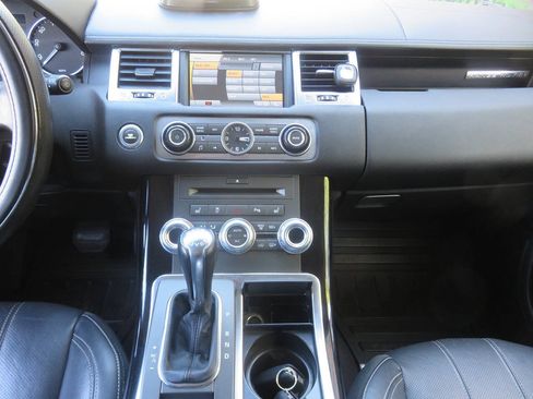 Used 2011 Land Rover Range Rover Sport HSE LUX AWD/4WD image 16